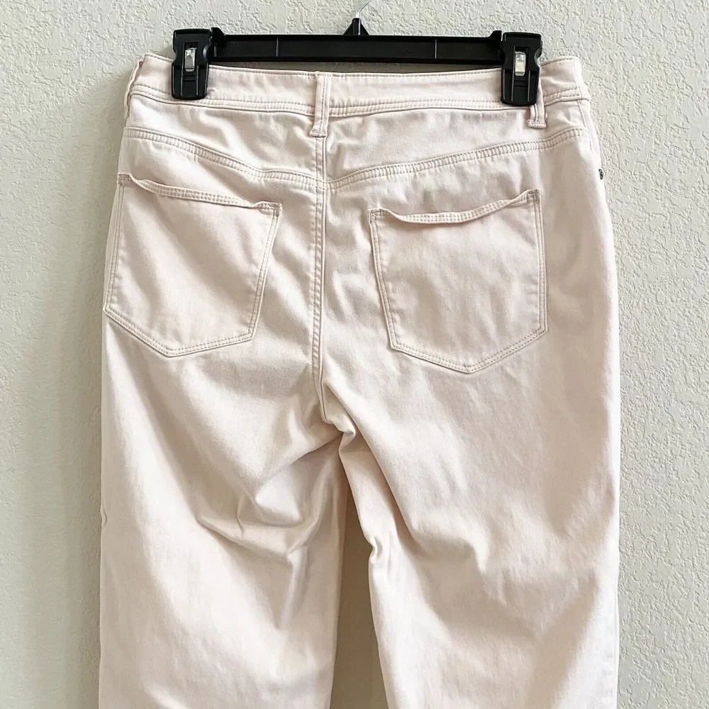 Chico’s Platinum Crop Pants‎ Peach Color Size 2) Stretch